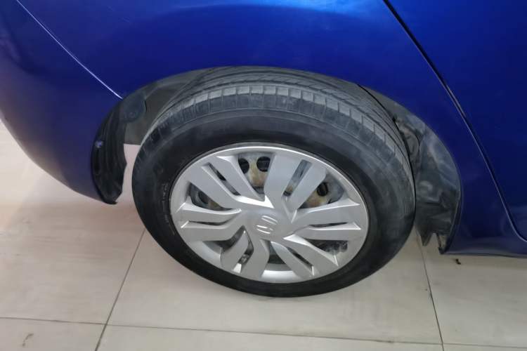 Used Honda Fit 2014 1.5L LX CVT Comfort Model Right Rear Wheel Hub
