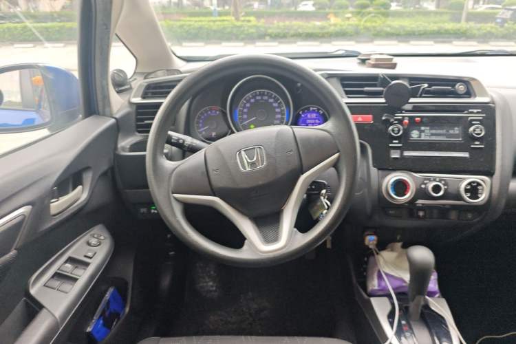 Used Honda Fit 2014 1.5L SE CVT Fashion Model Steering Wheel