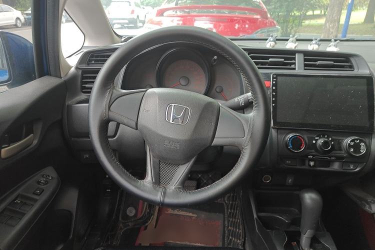 Used Honda Fit 2014 1.5L LX CVT Comfort Model Steering Wheel