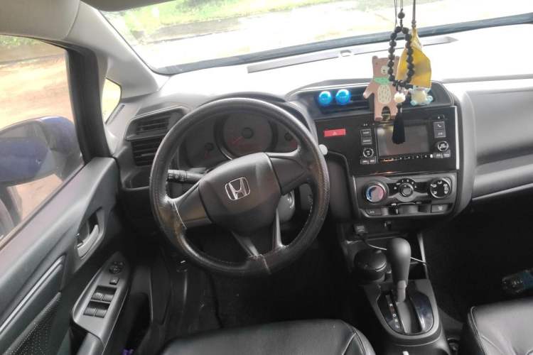 Used Honda Fit 2014 1.5L LX CVT Comfort Model Steering Wheel