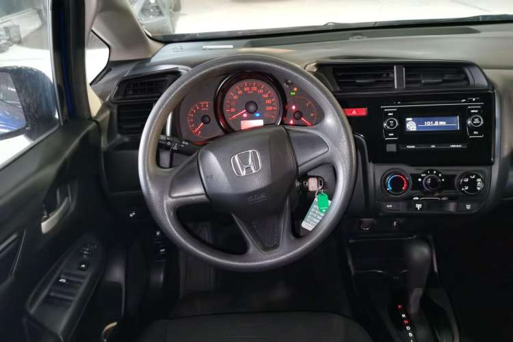 Used Honda Fit 2014 1.5L LX CVT Comfort Model Steering Wheel