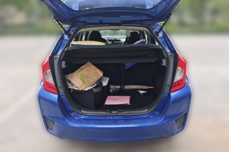 Used Honda Fit 2014 1.5L SE CVT Fashion Model Trunk