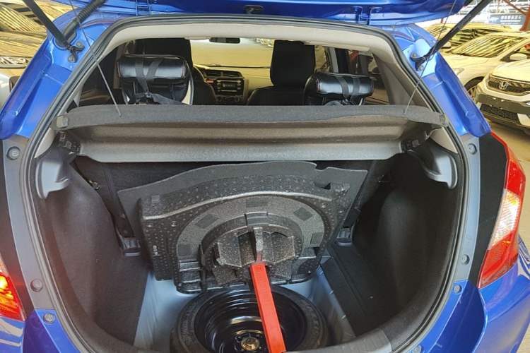 Used Honda Fit 2014 1.5L LX CVT Comfort Model Trunk