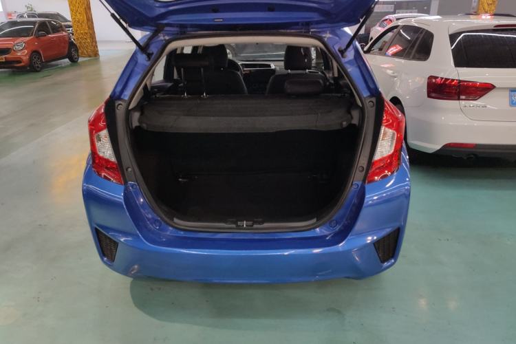 Used Honda Fit 2014 1.5L LX CVT Comfort Model Trunk