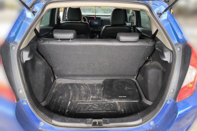 Used Honda Fit 2014 1.5L LX CVT Comfort Model Trunk