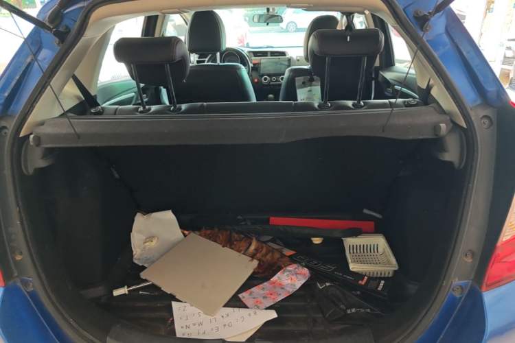 Used Honda Fit 2014 1.5L SE CVT Fashion Model Trunk