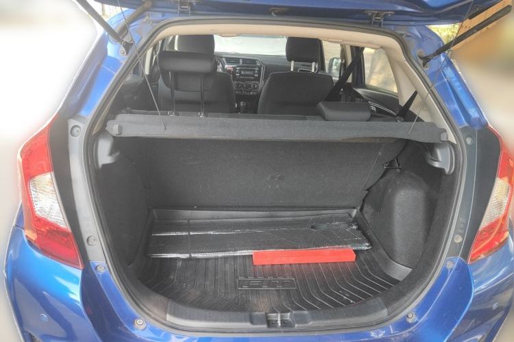 Used Honda Fit 2014 1.5L LX CVT Comfort Model Trunk