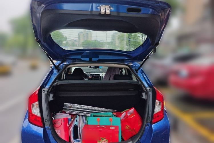 Used Honda Fit 2014 1.5L LX CVT Comfort Model Trunk