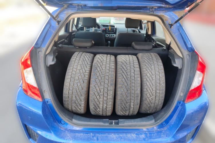 Used Honda Fit 2014 1.5L SE CVT Fashion Model Trunk
