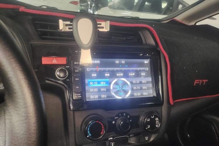 Used Honda Fit 2014 1.5L LX CVT Comfort Model Audio And AC Panel