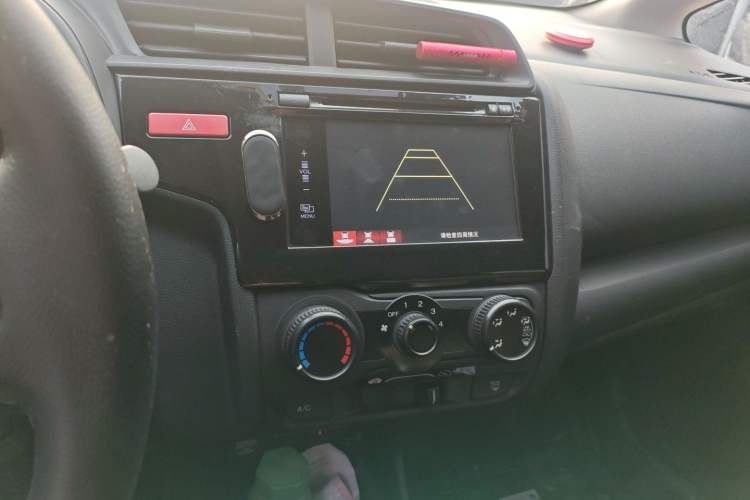 Used Honda Fit 2014 1.5L LX CVT Comfort Model Audio And AC Panel