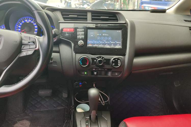 Used Honda Fit 2014 1.5L LX CVT Comfort Model Audio And AC Panel