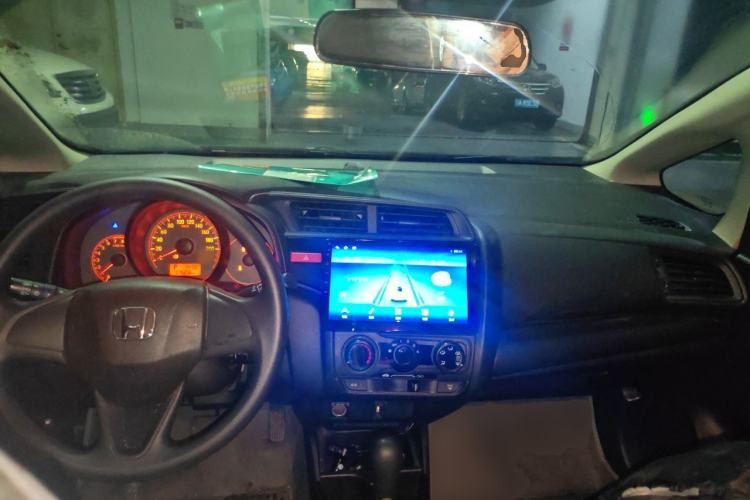 Used Honda Fit 2014 1.5L LX CVT Comfort Model Center Console