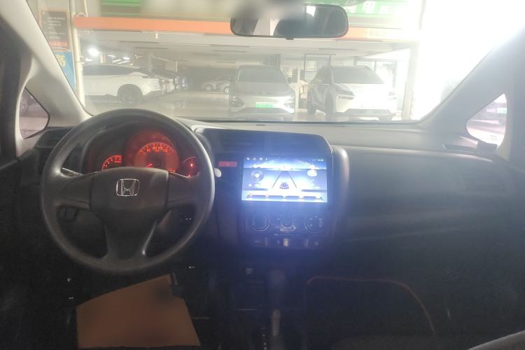 Used Honda Fit 2014 1.5L LX CVT Comfort Model Center Console
