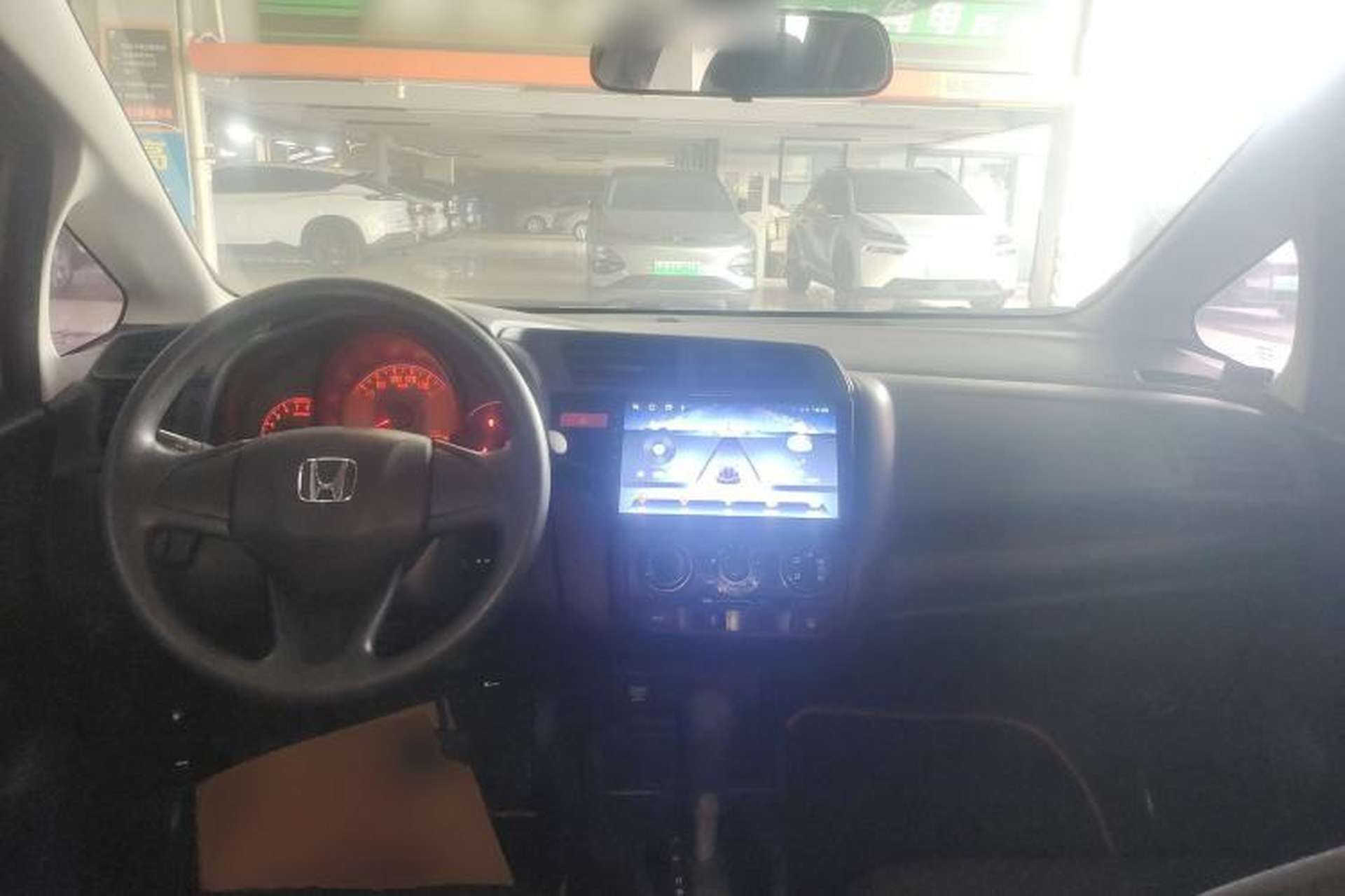 Used Honda Fit 2014 1.5L LX CVT Comfort Model Center Console