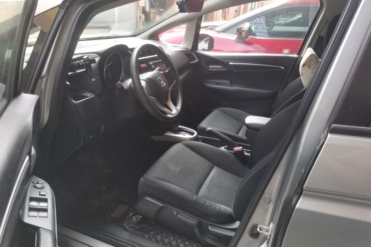 Used Honda Fit 2014 1.5L SE CVT Fashion Model Driver Seat