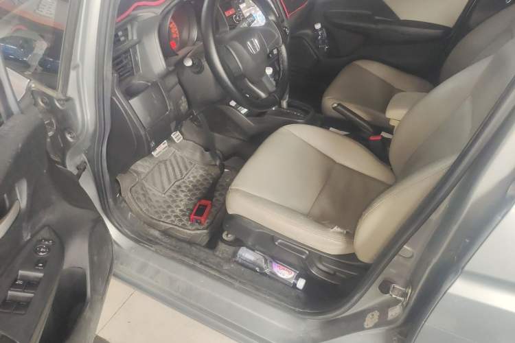 Used Honda Fit 2014 1.5L LX CVT Comfort Model Driver Seat