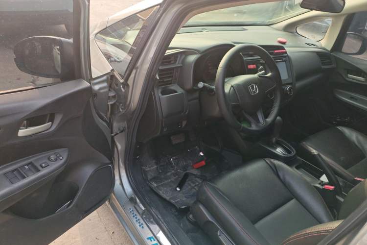 Used Honda Fit 2014 1.5L LX CVT Comfort Model Driver Seat