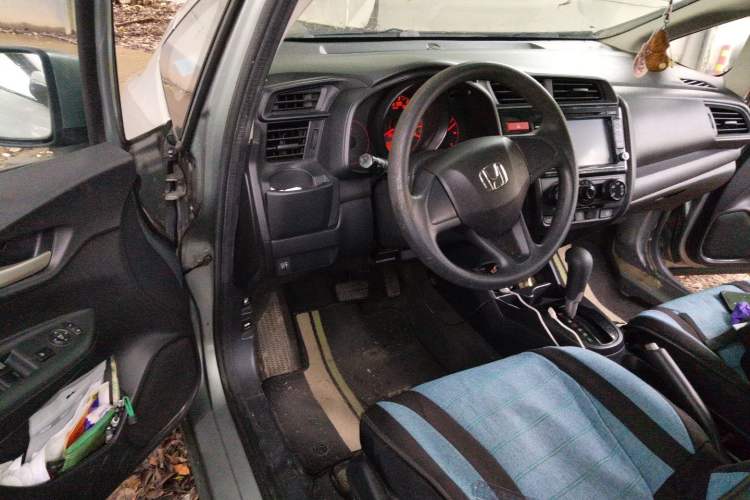 Used Honda Fit 2014 1.5L LX CVT Comfort Model Driver Seat
