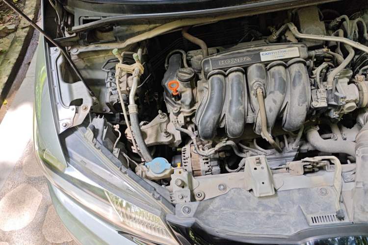 Used Honda Fit 2014 1.5L EX CVT Elite Model Engine Bay Right