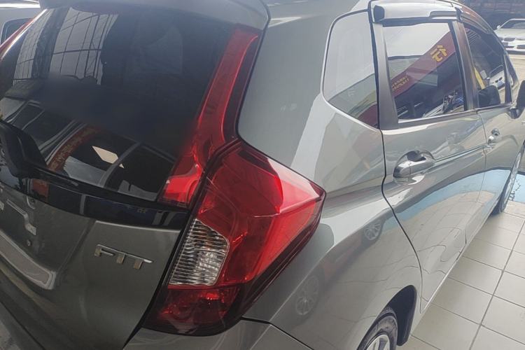 Used Honda Fit 2014 1.5L LX CVT Comfort Model Exterior 3