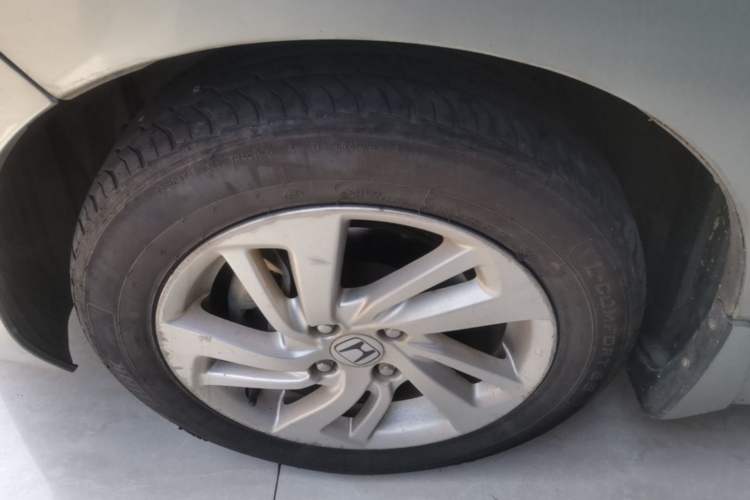 Used Honda Fit 2014 1.5L SE CVT Fashion Model Exterior 4