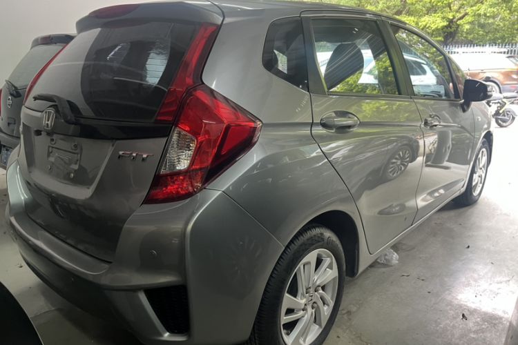 Used Honda Fit 2014 1.5L LX CVT Comfort Model Exterior 4