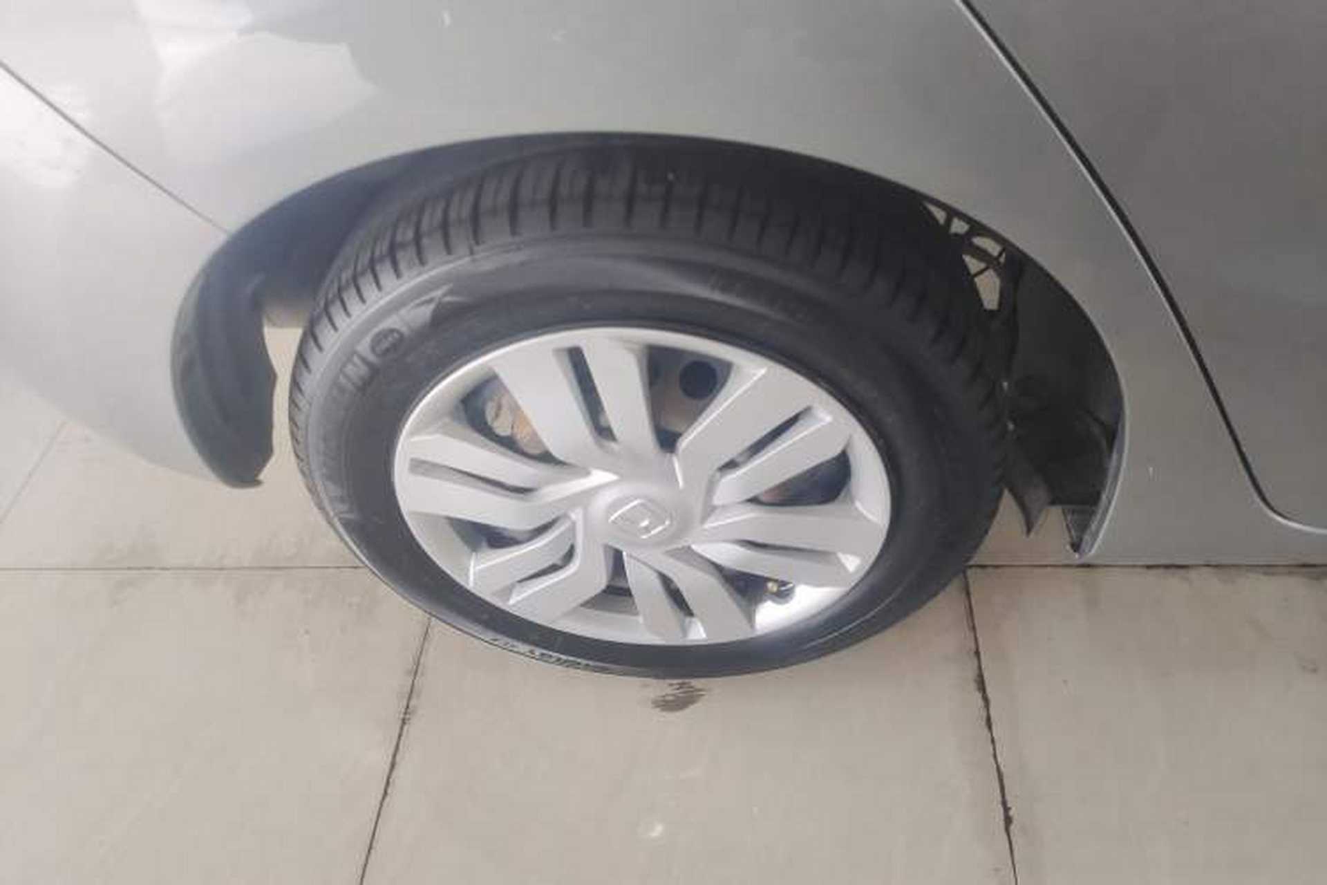 Used Honda Fit 2014 1.5L LX CVT Comfort Model Exterior 5