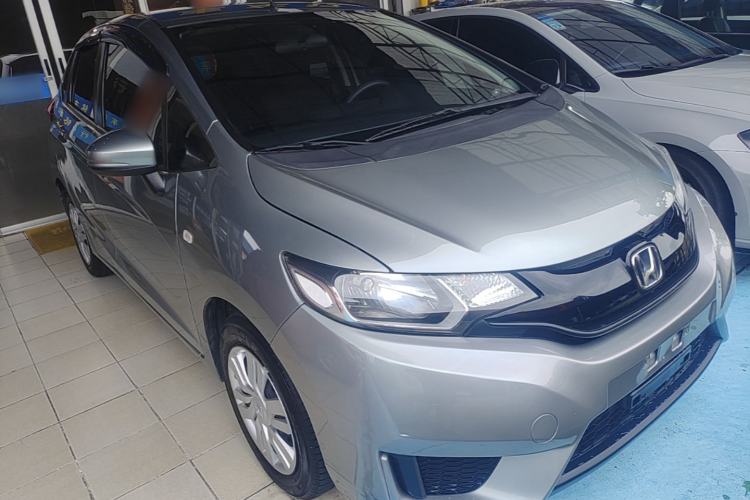 Used Honda Fit 2014 1.5L LX CVT Comfort Model Front Right 45 Deg