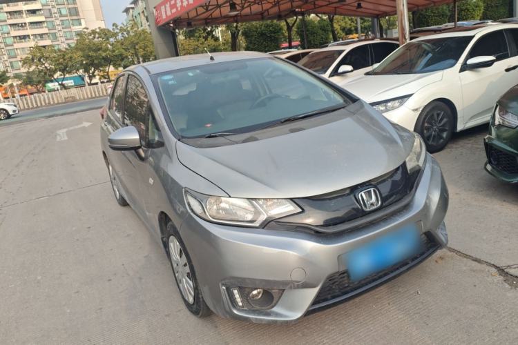 Used Honda Fit 2014 1.5L LX CVT Comfort Model Front Right 45 Deg