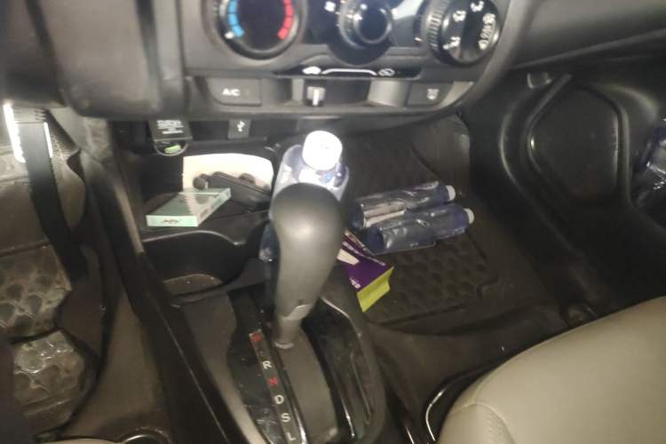 Used Honda Fit 2014 1.5L LX CVT Comfort Model Gear Lever
