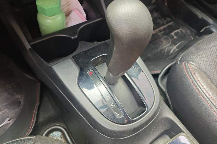 Used Honda Fit 2014 1.5L LX CVT Comfort Model Gear Lever