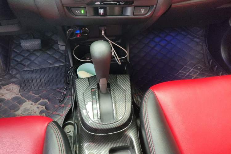 Used Honda Fit 2014 1.5L LX CVT Comfort Model Gear Lever