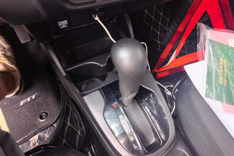 Used Honda Fit 2014 1.5L LX CVT Comfort Model Gear Lever