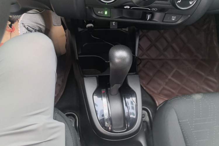 Used Honda Fit 2014 1.5L LX CVT Comfort Model Gear Lever