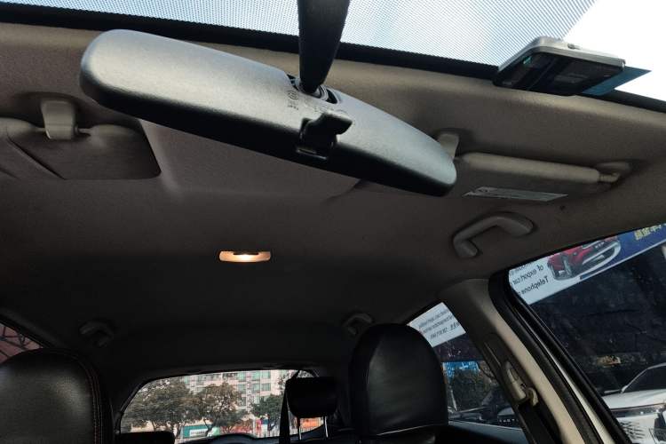 Used Honda Fit 2014 1.5L LX CVT Comfort Model Headliner