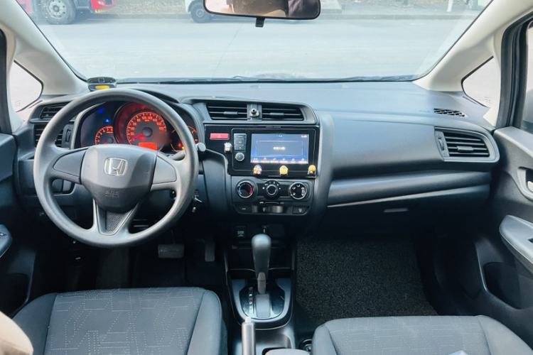 Used Honda Fit 2014 1.5L LX CVT Comfort Model Interior 3