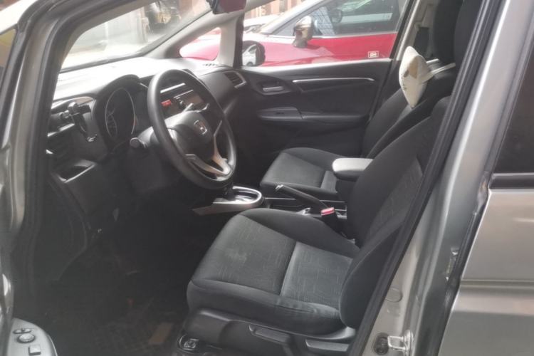 Used Honda Fit 2014 1.5L SE CVT Fashion Model Left Front Seat