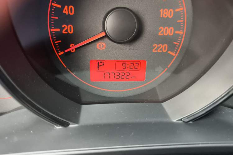 Used Honda Fit 2014 1.5L LX CVT Comfort Model Odometer Close Up