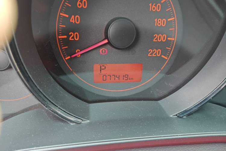 Used Honda Fit 2014 1.5L LX CVT Comfort Model Odometer Close Up