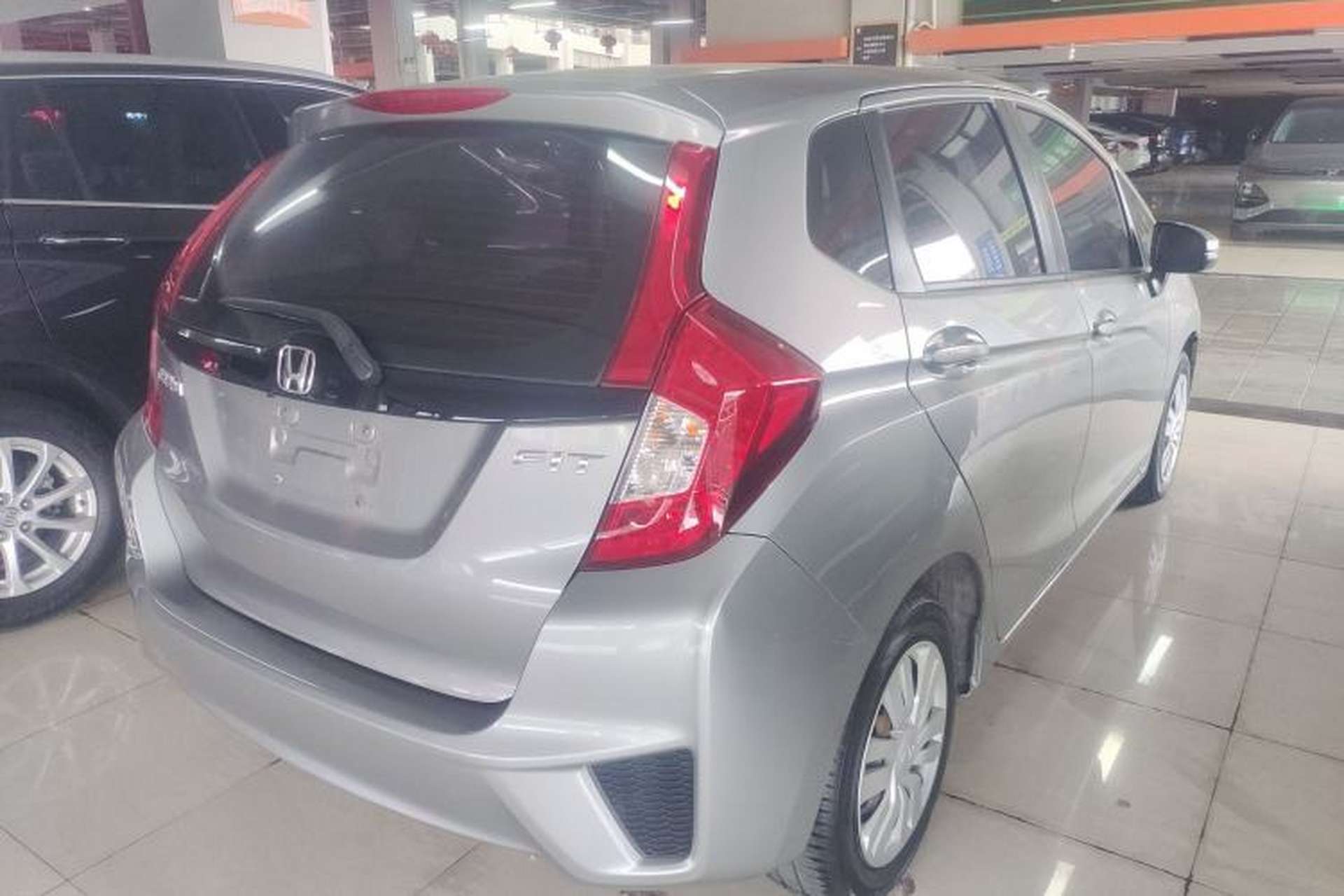 Used Honda Fit 2014 1.5L LX CVT Comfort Model Rear Right 45 Deg