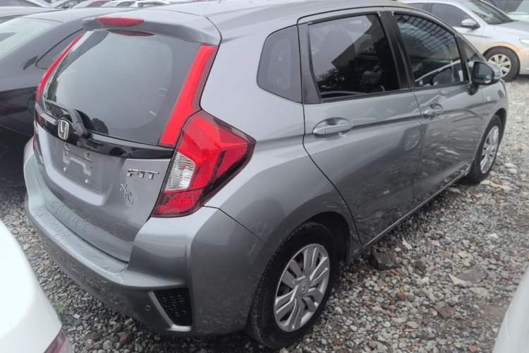 Used Honda Fit 2014 1.5L LX CVT Comfort Model Rear Right 45 Deg