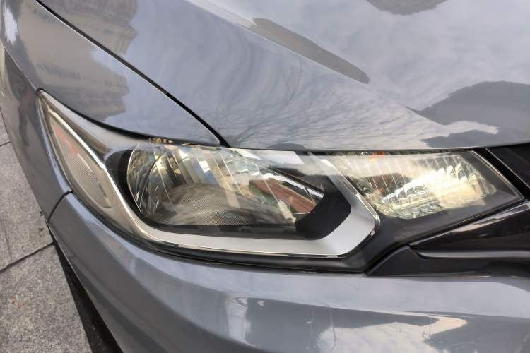 Used Honda Fit 2014 1.5L LX CVT Comfort Model Right Front Headlight