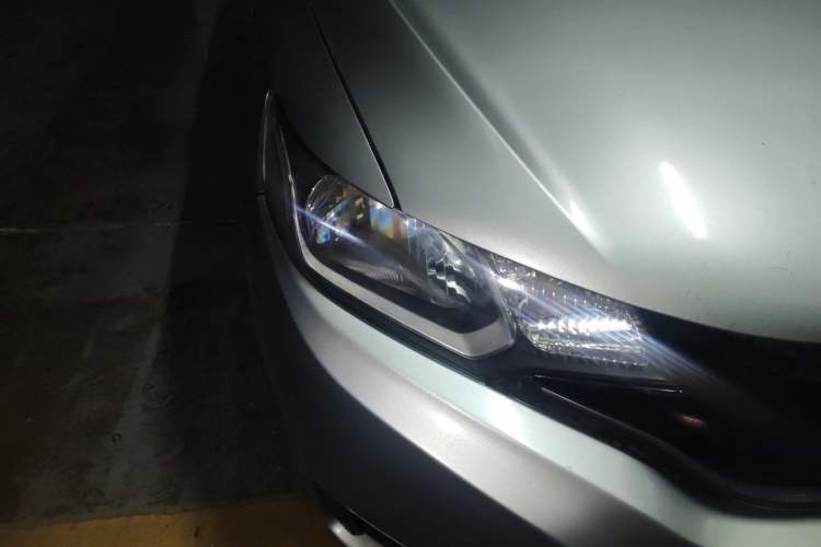 Used Honda Fit 2014 1.5L LX CVT Comfort Model Right Front Headlight