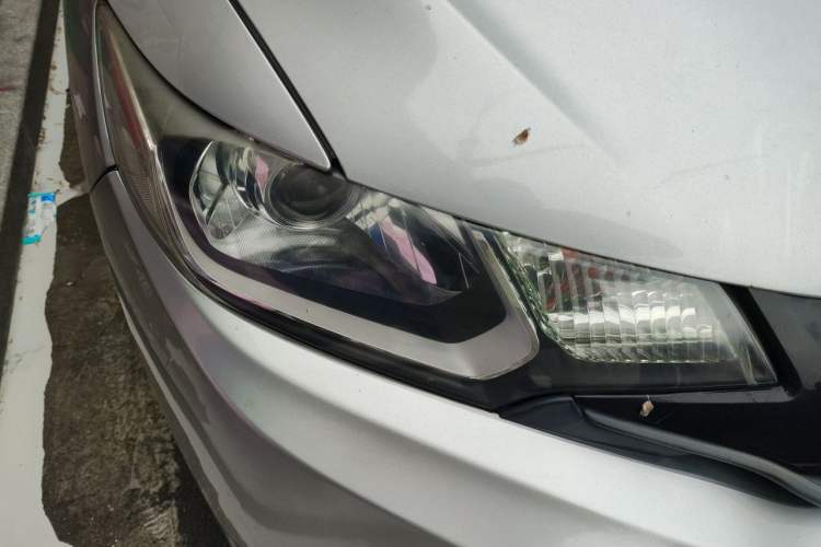 Used Honda Fit 2014 1.5L LX CVT Comfort Model Right Front Headlight