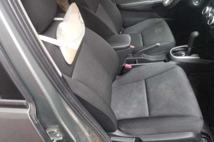 Used Honda Fit 2014 1.5L SE CVT Fashion Model Right Front Seat