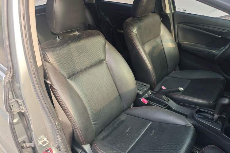 Used Honda Fit 2014 1.5L LX CVT Comfort Model Right Front Seat