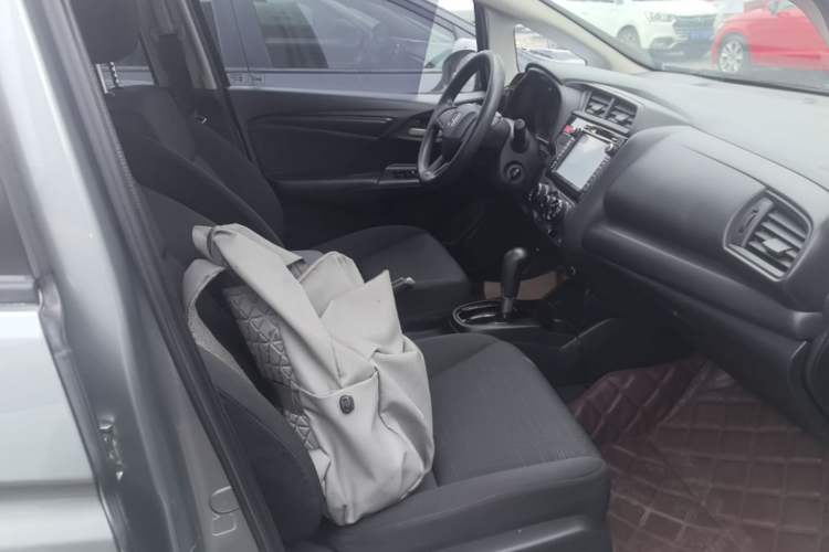 Used Honda Fit 2014 1.5L LX CVT Comfort Model Right Front Seat
