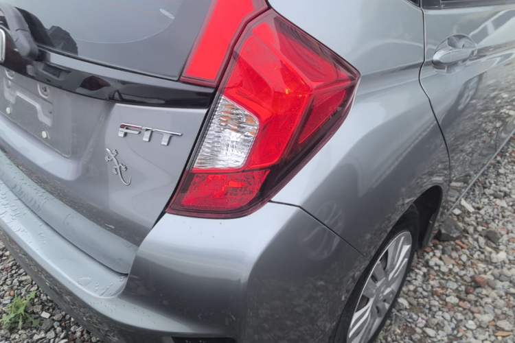 Used Honda Fit 2014 1.5L LX CVT Comfort Model Right Rear Taillight