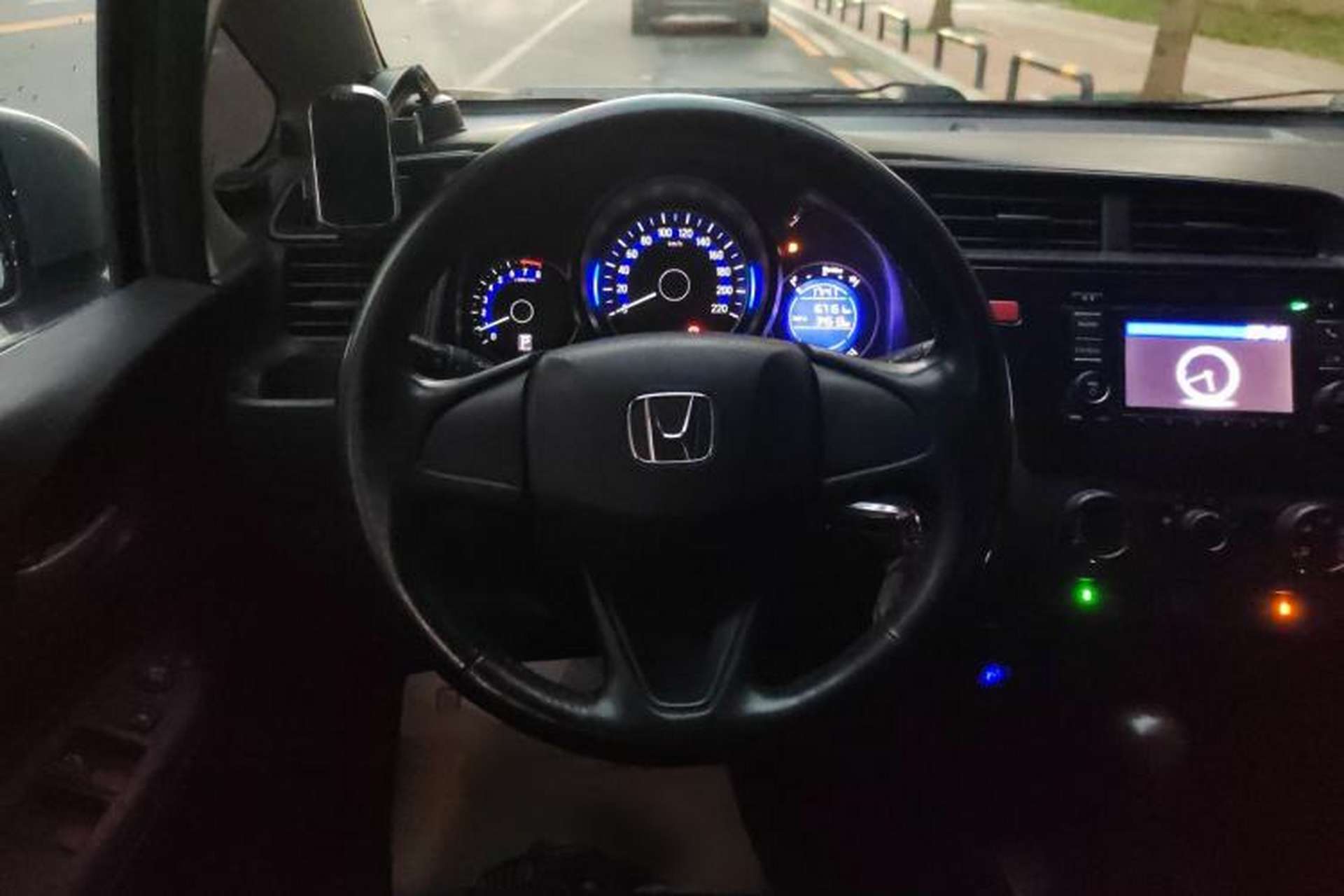 Used Honda Fit 2014 1.5L LX CVT Comfort Model Steering Wheel